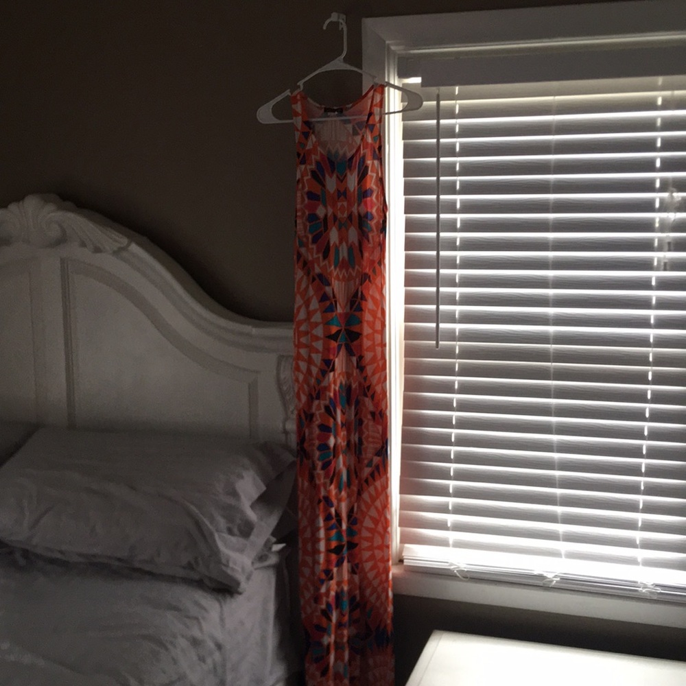 Venus brand maxi dress   Med.